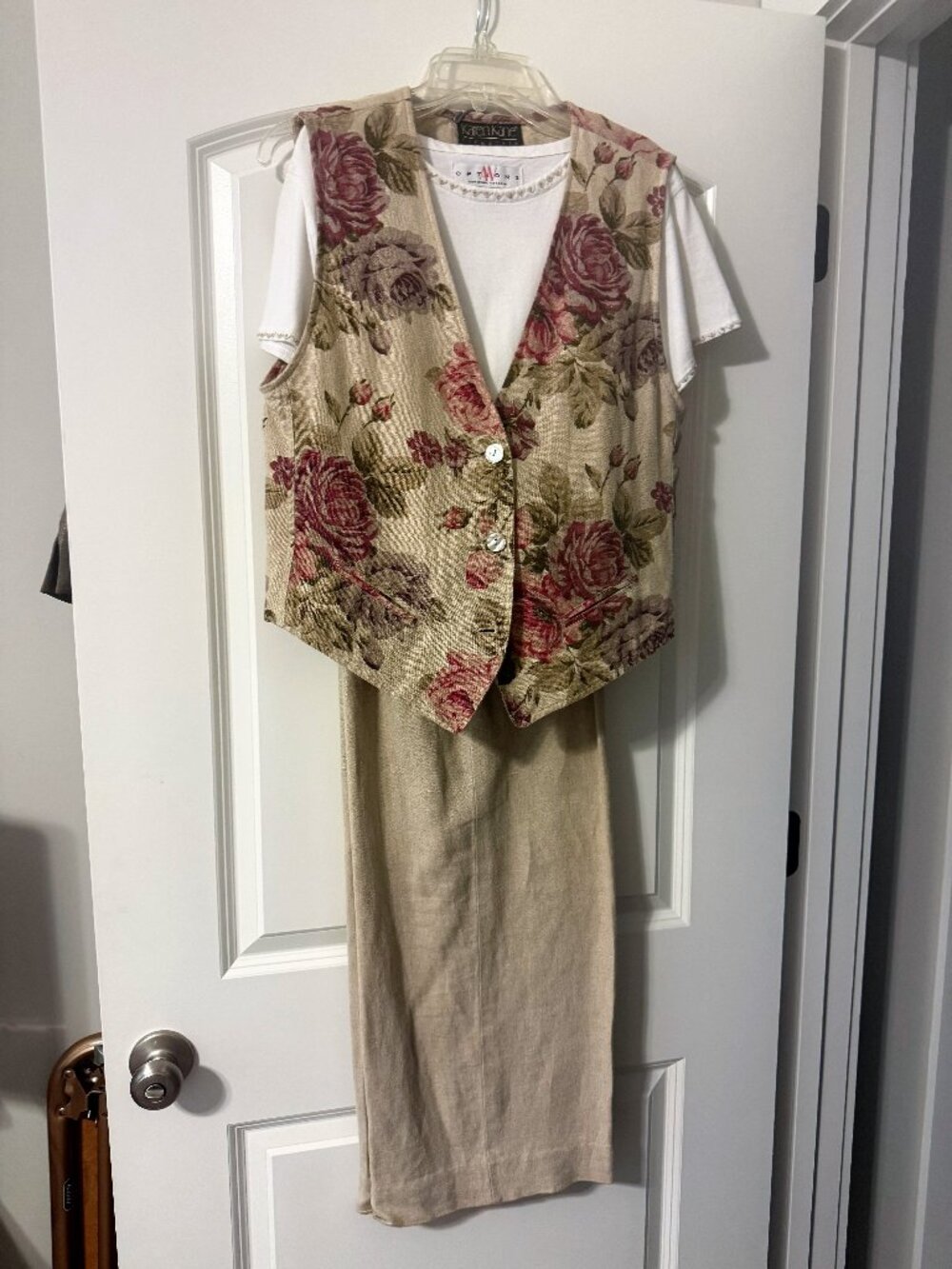Karen Kane neutral beige 2- piece outfit